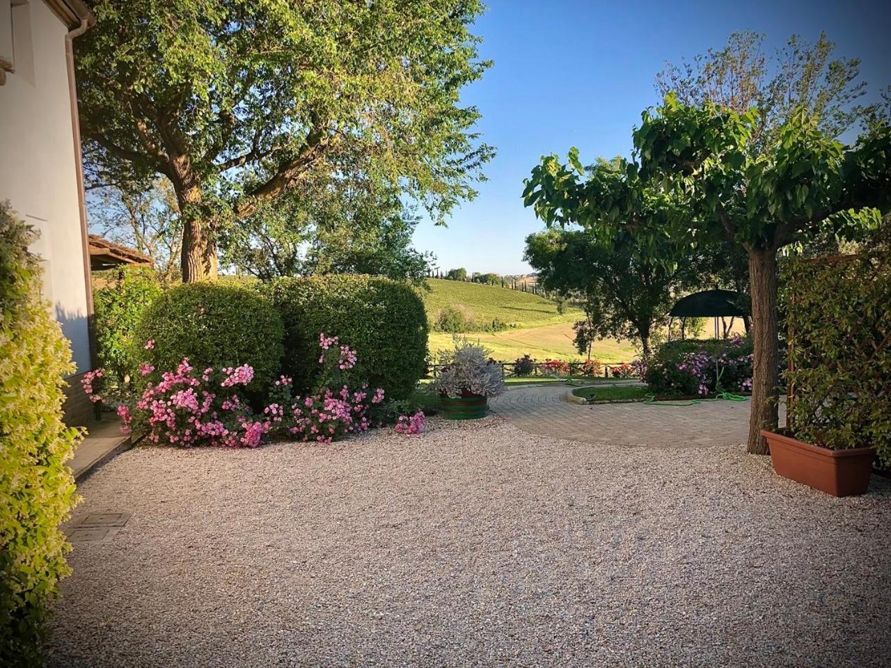 Vigna Sant' Amico Country House Morro dʼAlba Exterior foto